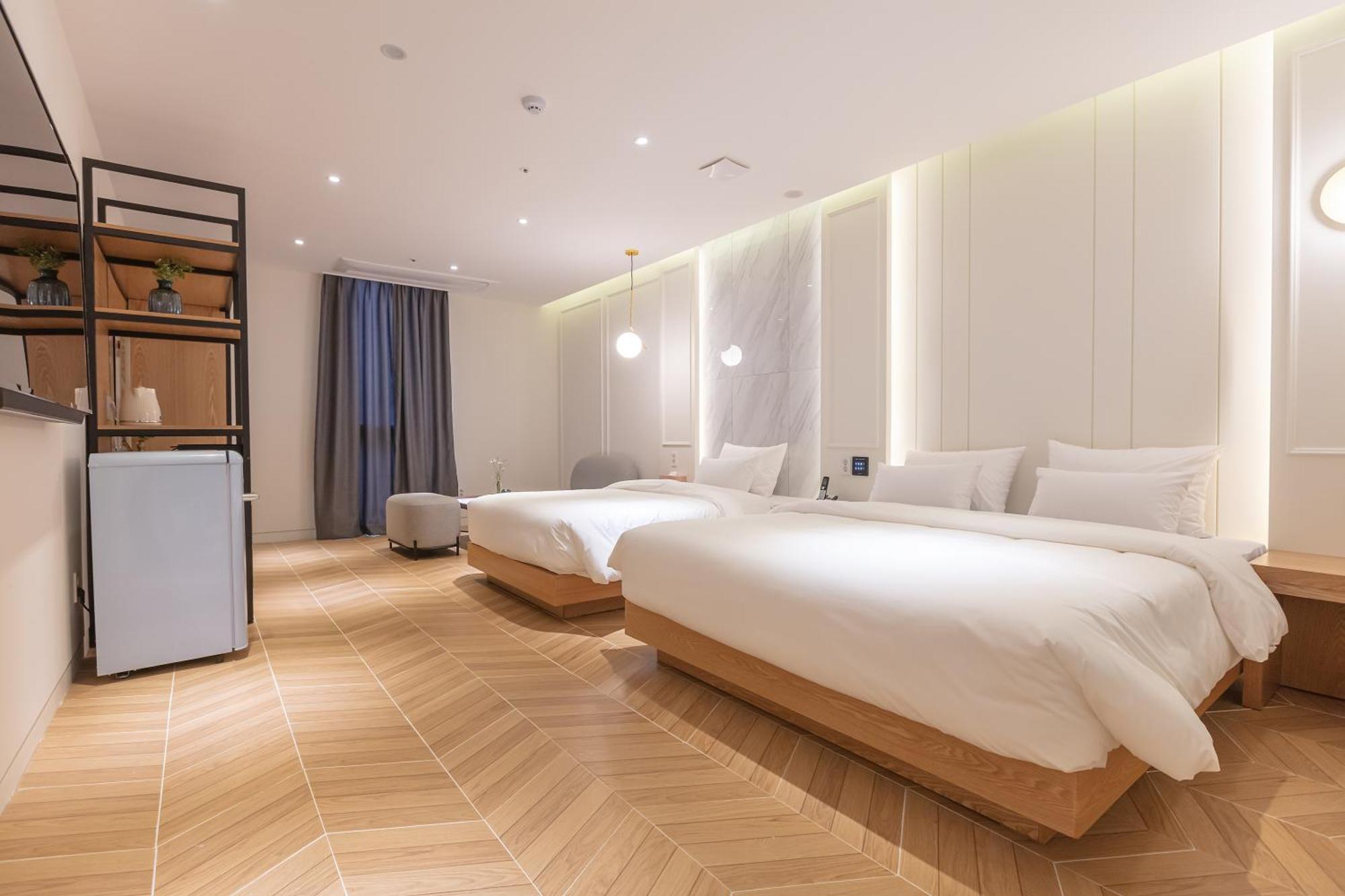Nomad Hotel Gimhae Ngoại thất bức ảnh