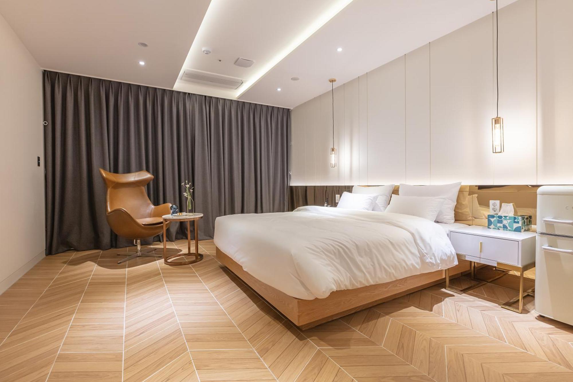 Nomad Hotel Gimhae Ngoại thất bức ảnh